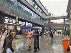 观山湖千禧广场32平一楼门面出租